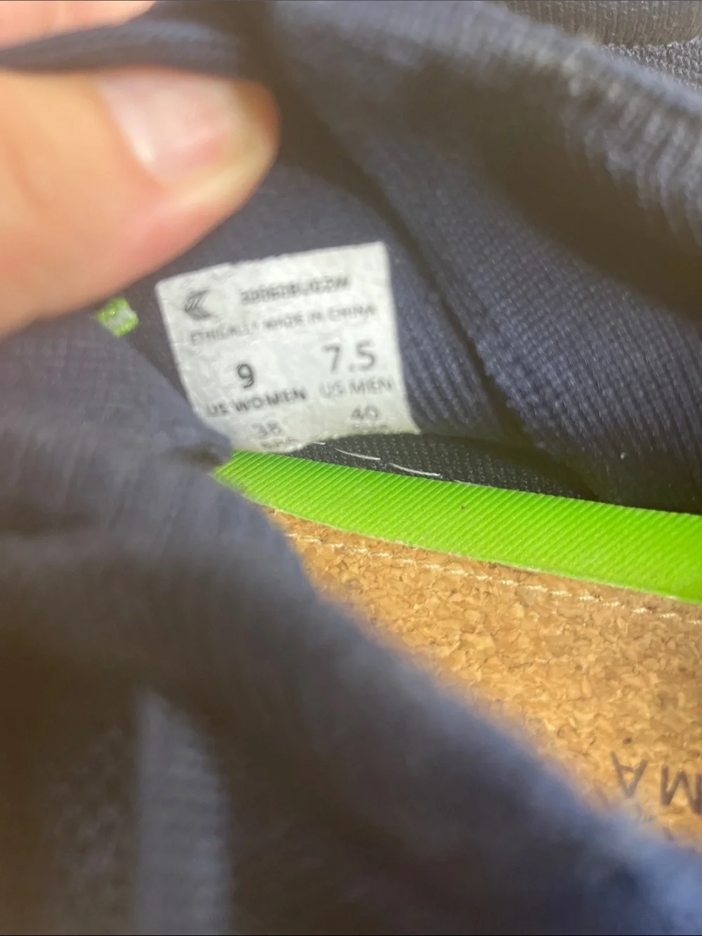 Cariuma IBI Low Navy Sneakers with Lime Green Accents and White Sole Size 9